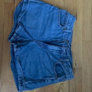 American Eagle (Mom Short) Jean Shorts